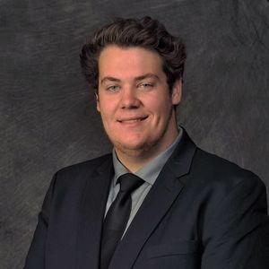 Meet your Posher, Dakota